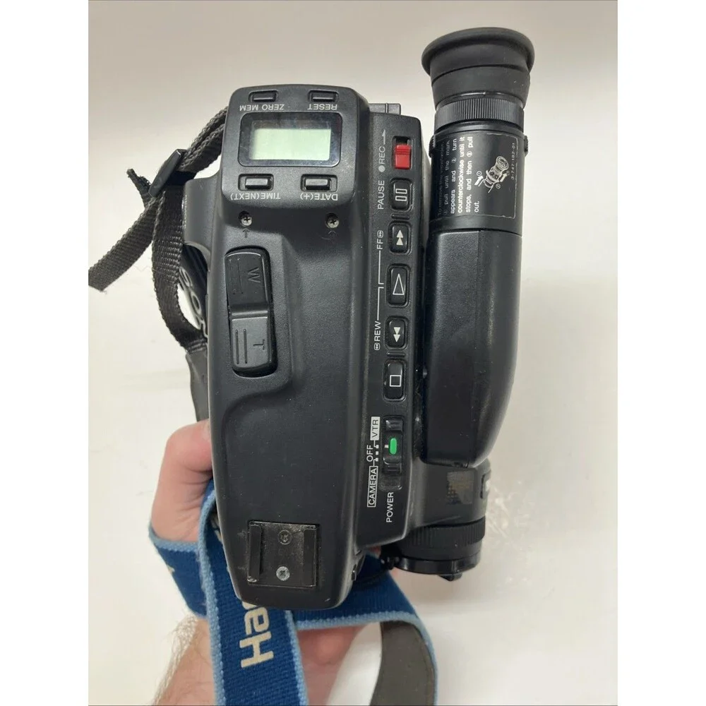 Sony Handycam CCD-TR6 Video8 Analog Camcorder Untested No Battery